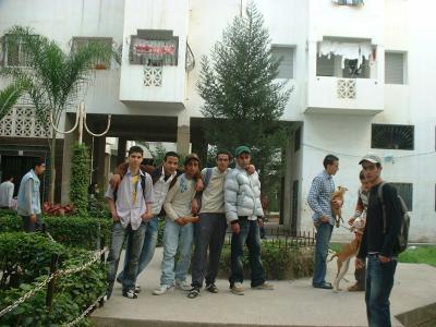 regardé moi avec mes amis de classe